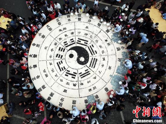 数字阅读普及下，韩漫免费观看的凯发k8国际首页登录的版权风险与安全提示