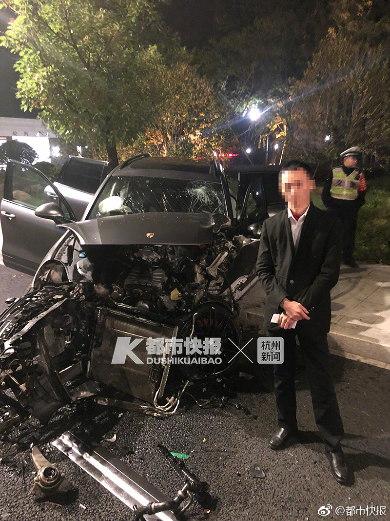 《海贼王第890集》在线观看