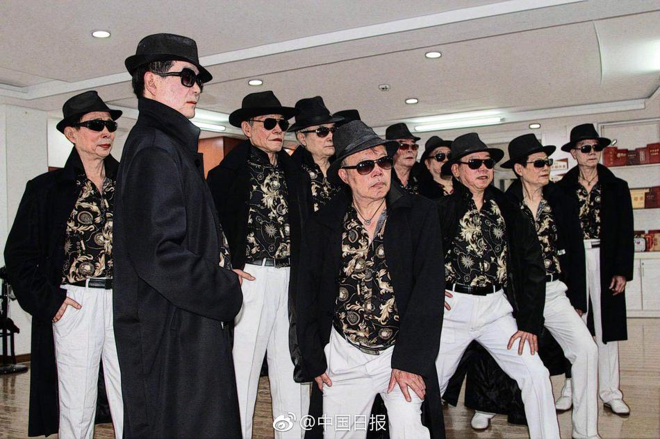 《海贼王第890集》在线观看