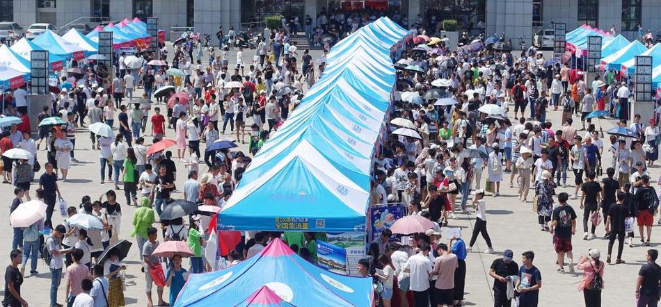 数字阅读普及下，韩漫免费观看的凯发k8国际首页登录的版权风险与安全提示