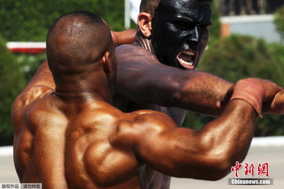 缘之空借兄妹情纠葛引发思索，为何对兄妹恋情描绘引争议？