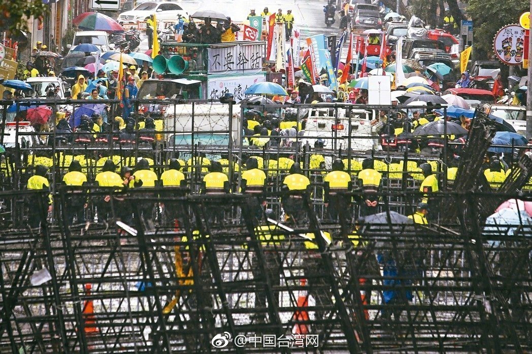 《海贼王第890集》在线观看