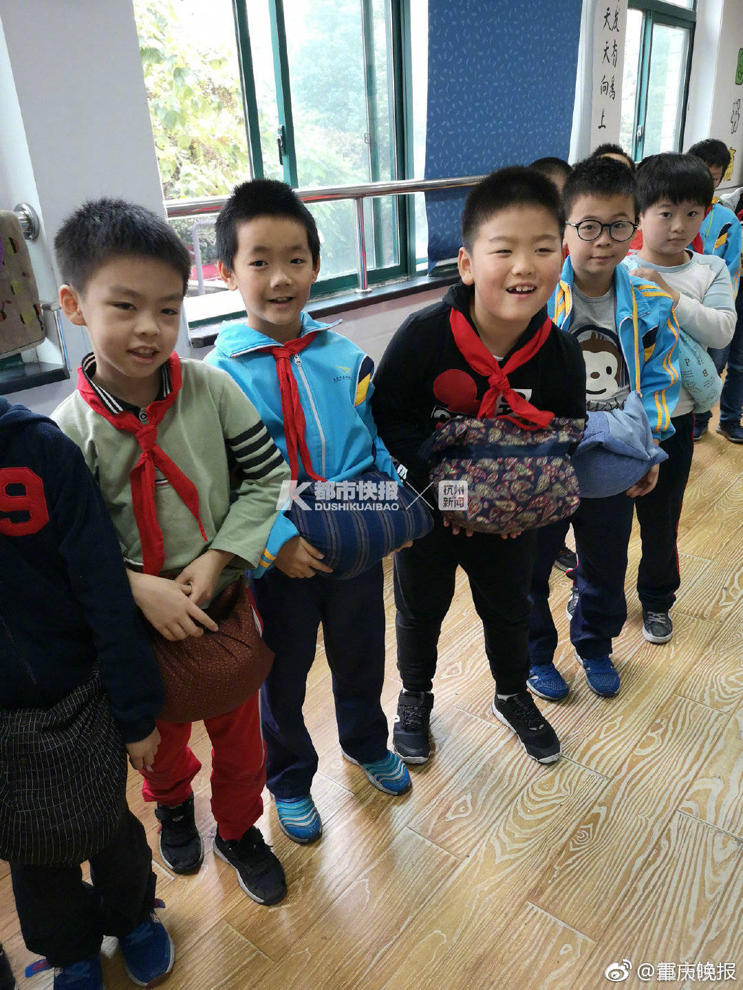 异世界搞笑冒险番为何吸引人？独特设定与反差角色是关键