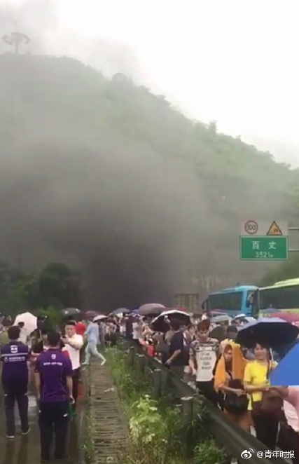 免费在线可阅读漫画成首选，却面临凯发k8国际首页登录的版权等难题待剖析？