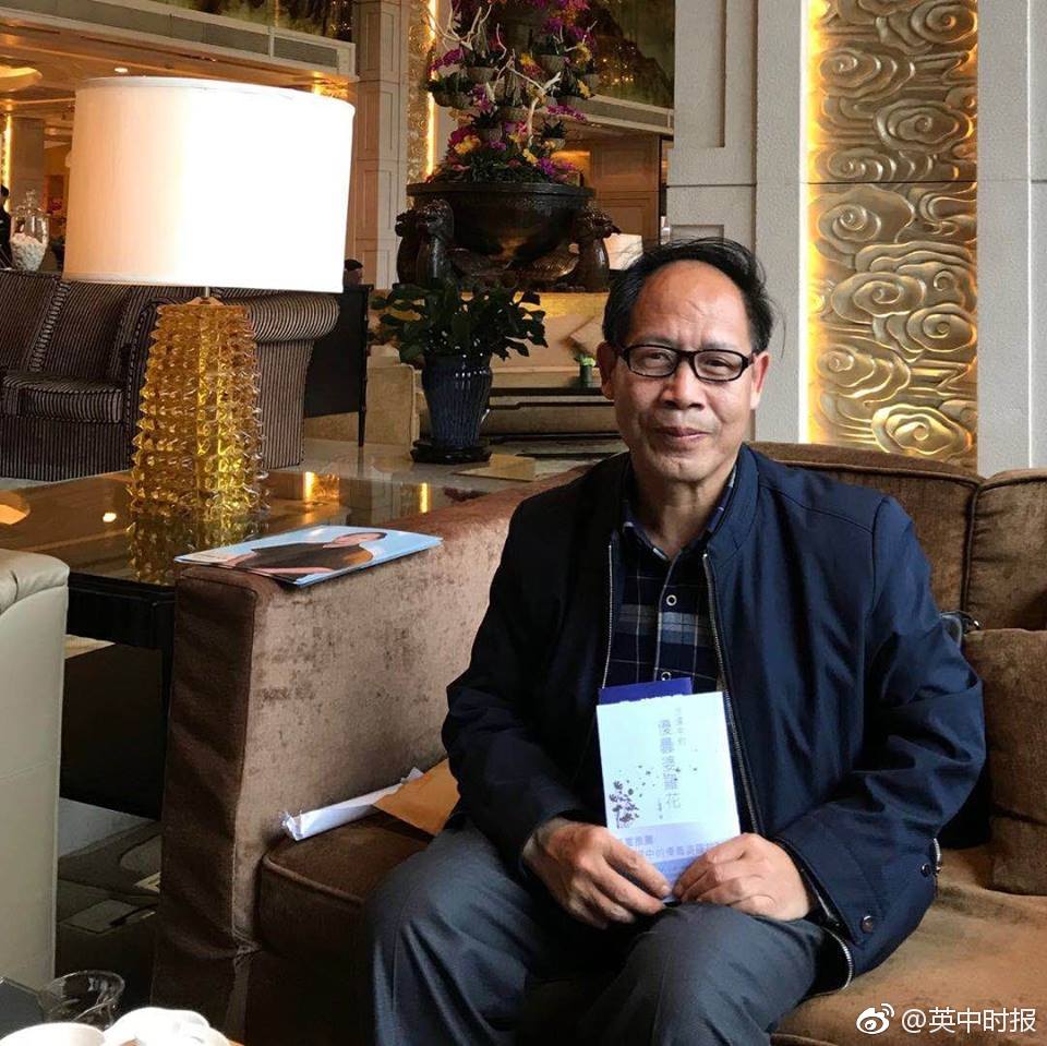 免费在线可阅读漫画成首选，却面临凯发k8国际首页登录的版权等难题待剖析？