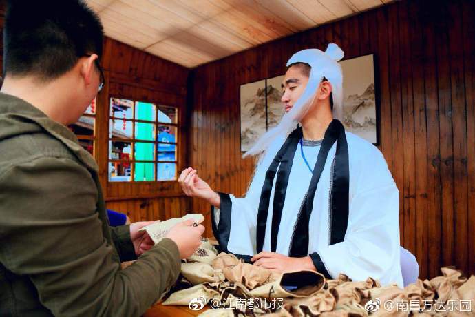 阅站漫画：资源丰富更新快，免费福利多，阅读体验超棒