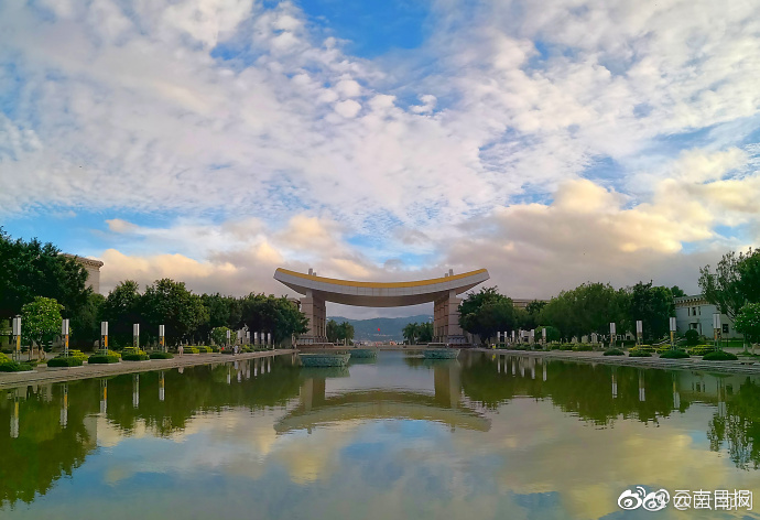 数字阅读普及下，韩漫免费观看的凯发k8国际首页登录的版权风险与安全提示