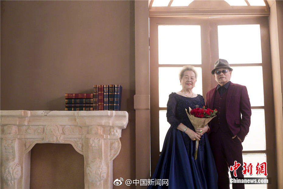 免费在线可阅读漫画成首选，却面临凯发k8国际首页登录的版权等难题待剖析？