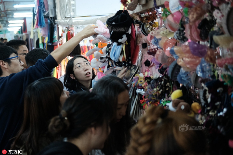 异世界搞笑冒险番为何吸引人？独特设定与反差角色是关键