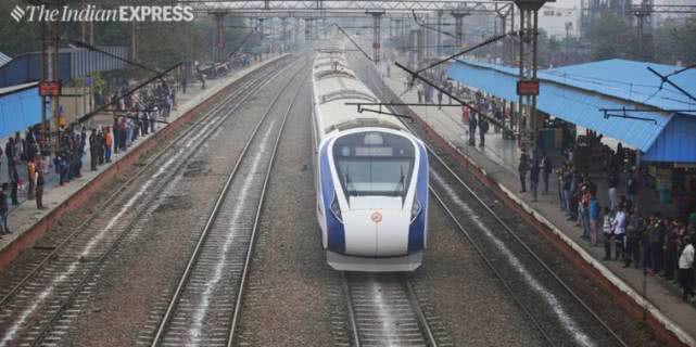 终结的炽天使漫画在哪个软件免费