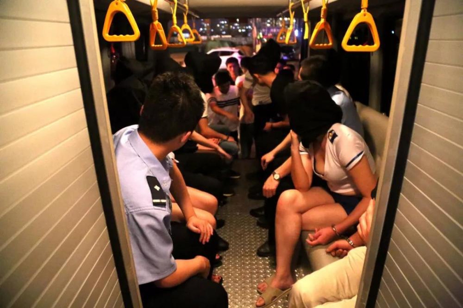 斗罗大陆2绝世唐门漫画免费阅读下拉六漫画