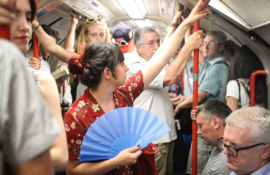 datealive 地铁逃生回归！biubiu免费加速，畅玩海量海内外精品手游