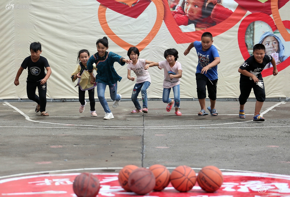 异世界搞笑冒险番为何吸引人？独特设定与反差角色是关键