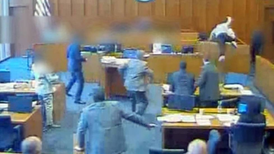 女的应该叫师父还是师傅