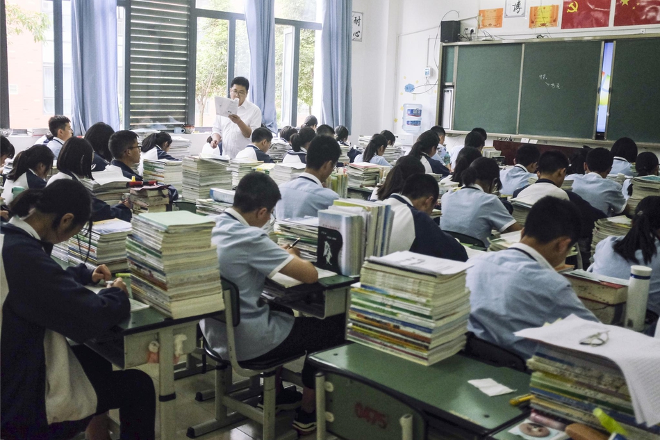 异世界搞笑冒险番为何吸引人？独特设定与反差角色是关键