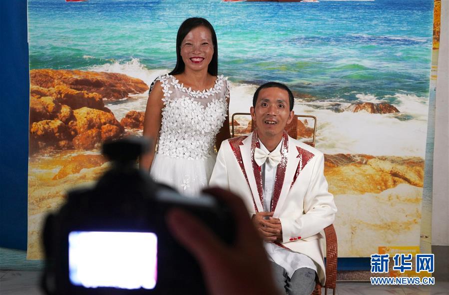 免费在线可阅读漫画成首选，却面临凯发k8国际首页登录的版权等难题待剖析？