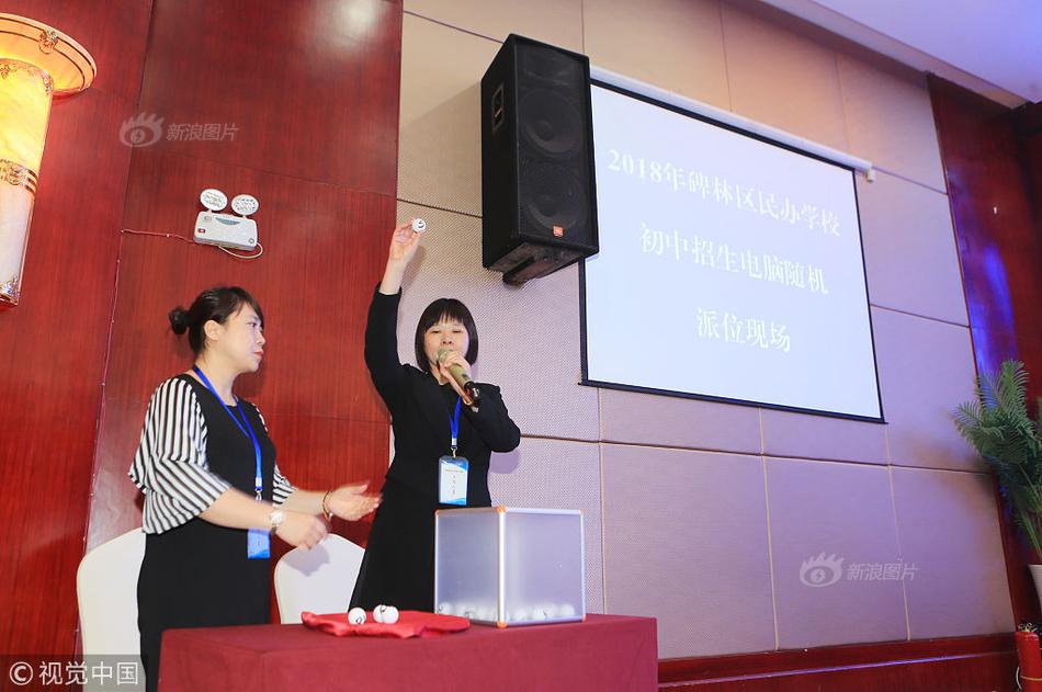 免费在线可阅读漫画成首选，却面临凯发k8国际首页登录的版权等难题待剖析？