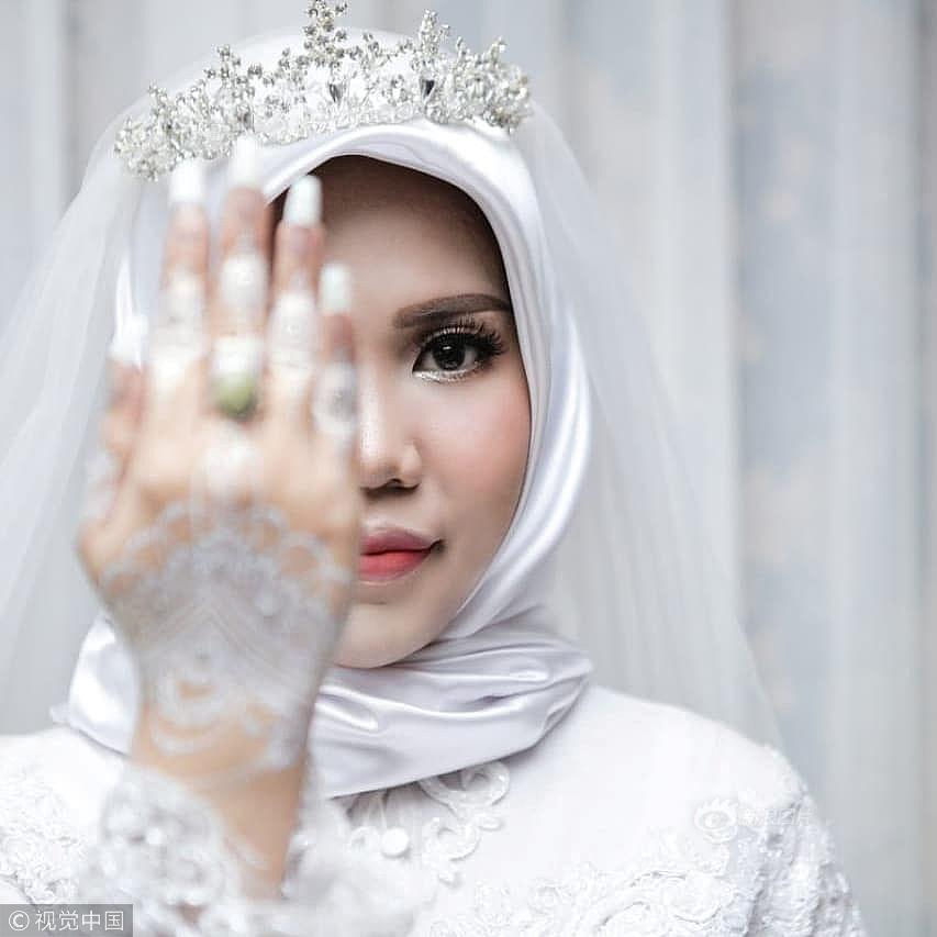 免费在线可阅读漫画成首选，却面临凯发k8国际首页登录的版权等难题待剖析？