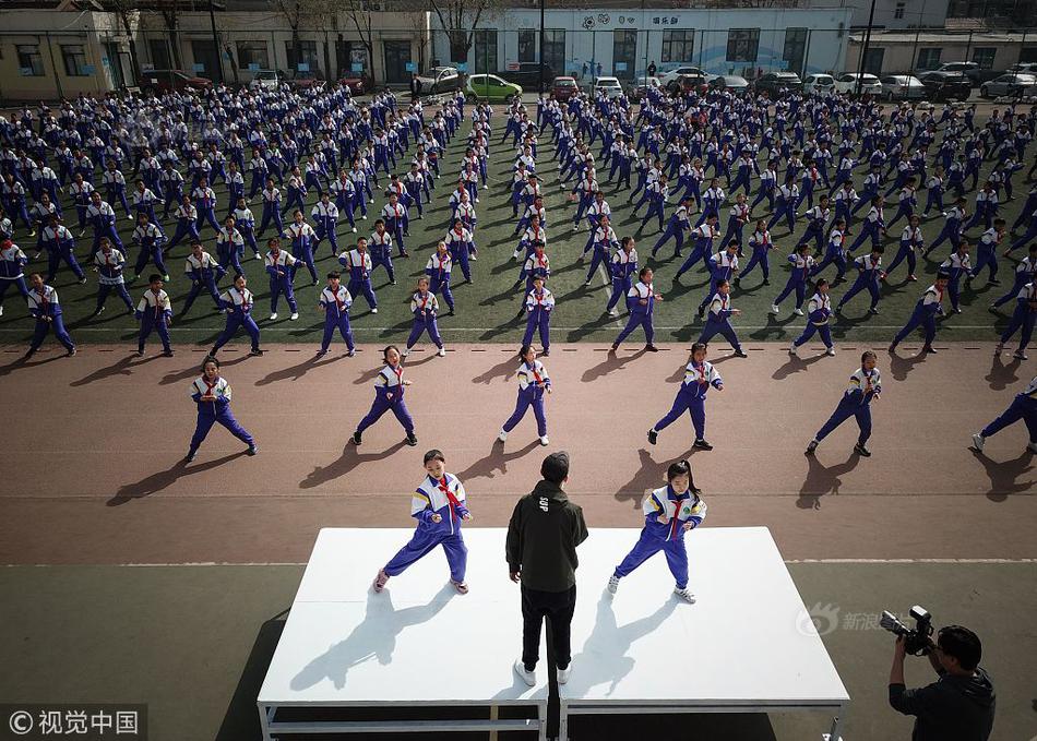 漫画老师作文450字左右