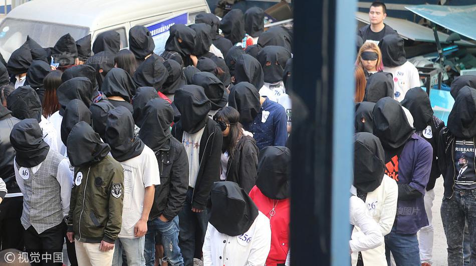 异世界搞笑冒险番为何吸引人？独特设定与反差角色是关键