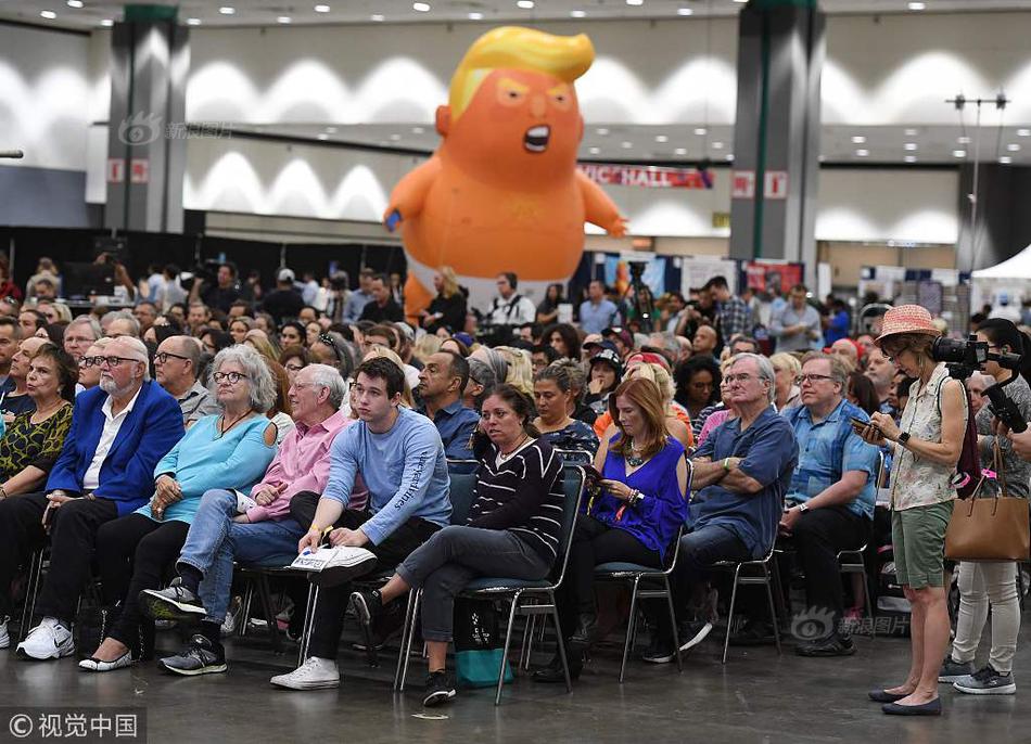 免费在线可阅读漫画成首选，却面临凯发k8国际首页登录的版权等难题待剖析？