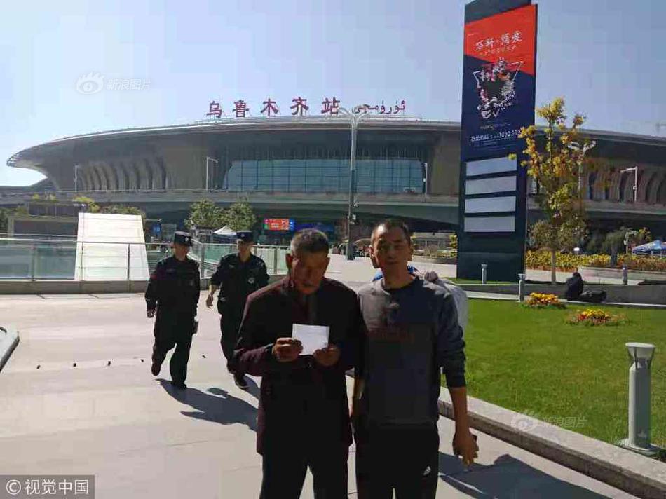 免费在线可阅读漫画成首选，却面临凯发k8国际首页登录的版权等难题待剖析？