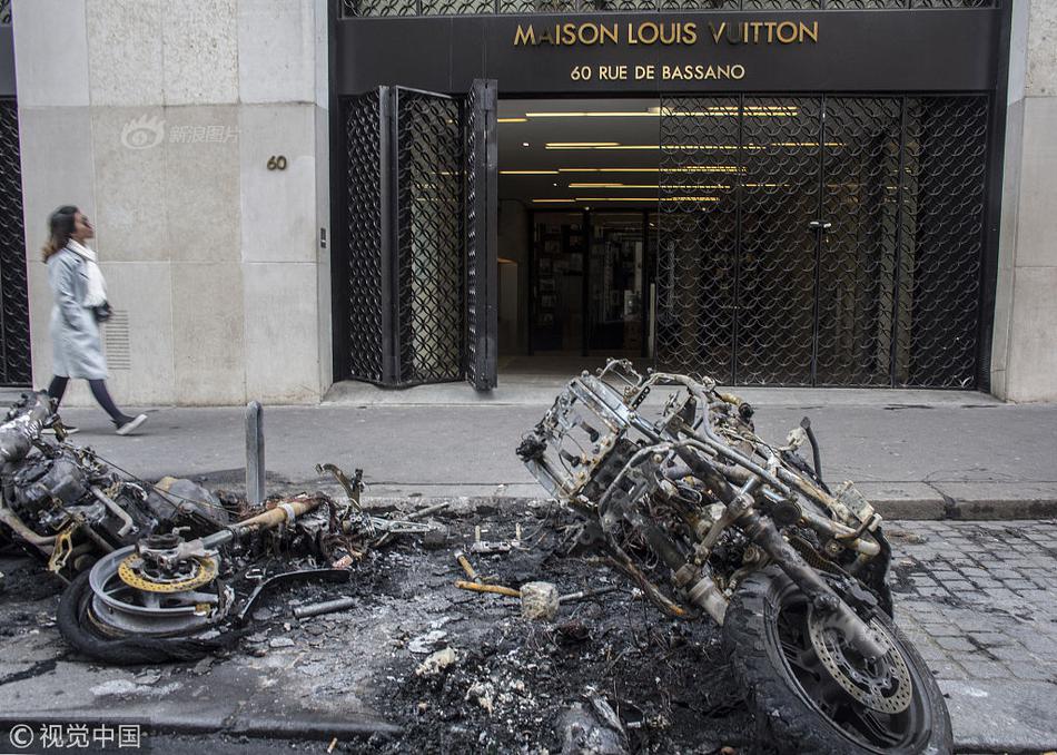 《海贼王第890集》在线观看