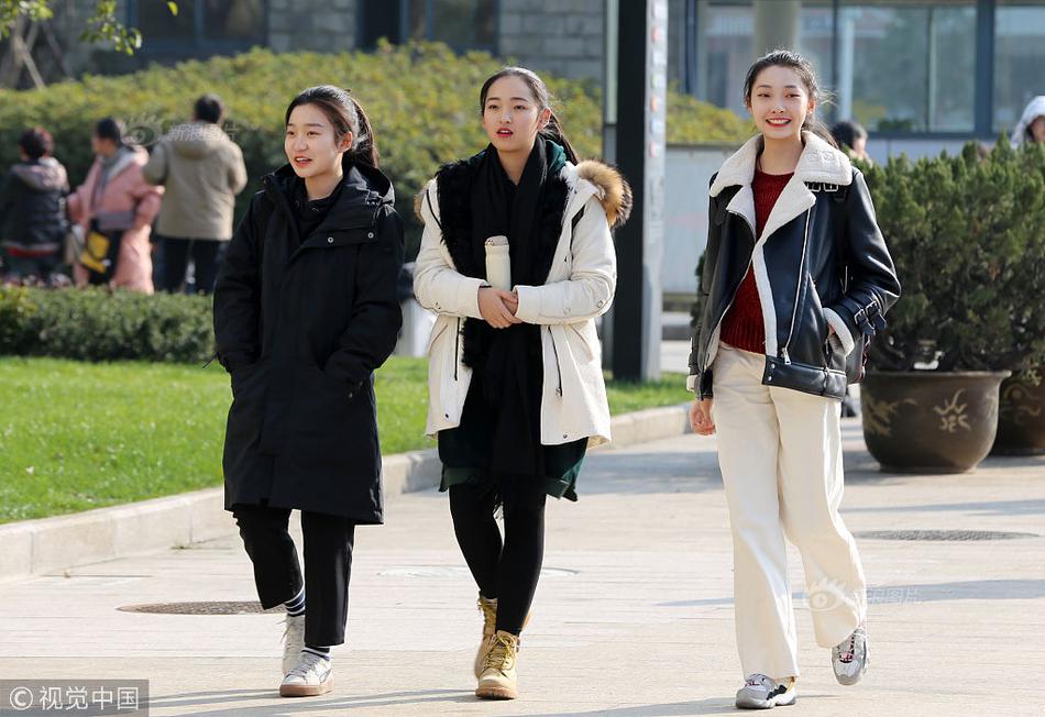 阅站漫画app最新版：免费搜索全网漫画，畅享多种便捷阅读体验