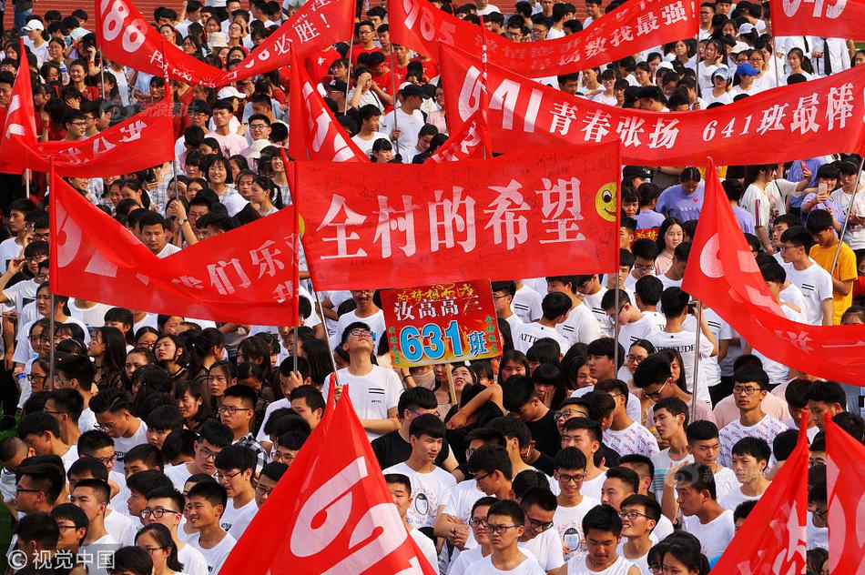 免费在线可阅读漫画成首选，却面临凯发k8国际首页登录的版权等难题待剖析？