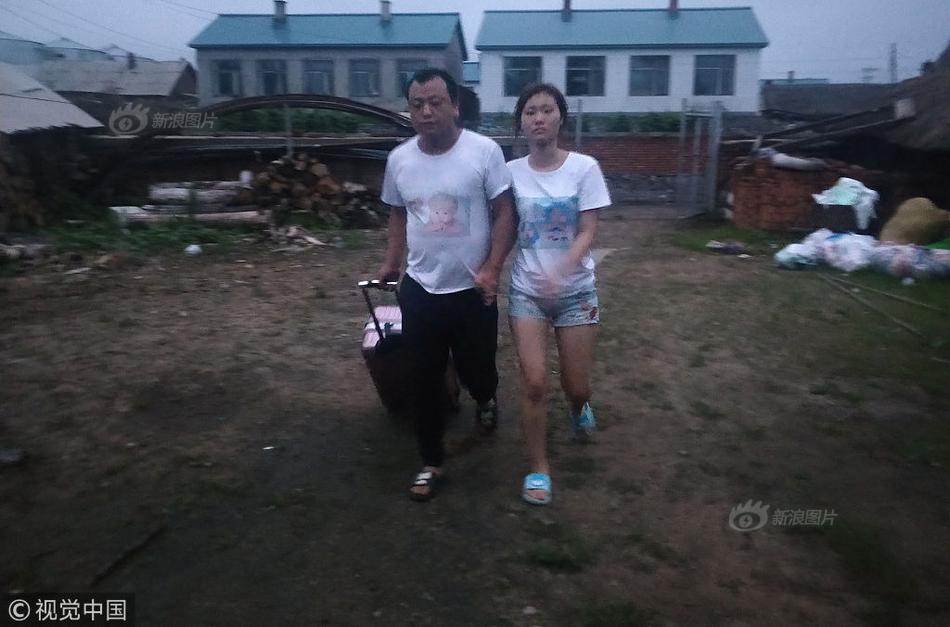 免费在线可阅读漫画成首选，却面临凯发k8国际首页登录的版权等难题待剖析？