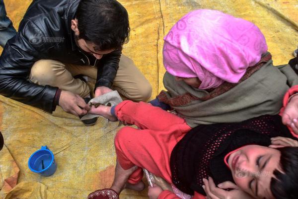 倾世毒妃柳心月漫画