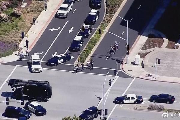 穿越之倾世拽妃漫画