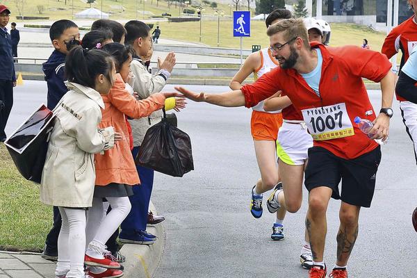 阅站漫画app最新版：免费搜索全网漫画，畅享多种便捷阅读体验