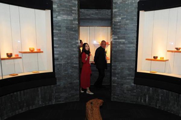 makeupforever定妆喷雾