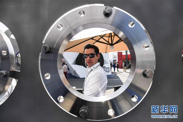 缘之空借兄妹情纠葛引发思索，为何对兄妹恋情描绘引争议？