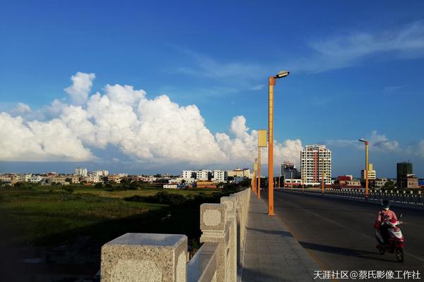 免费在线可阅读漫画成首选，却面临凯发k8国际首页登录的版权等难题待剖析？