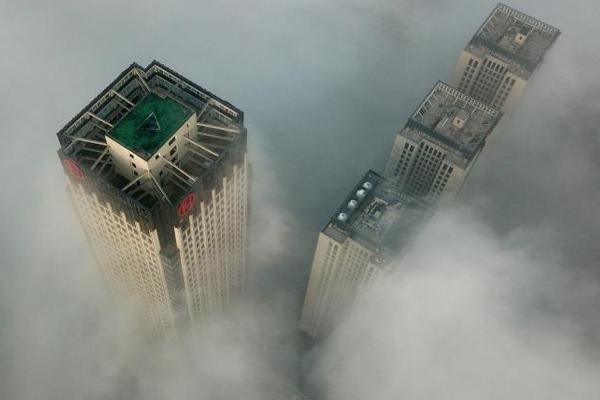 免费在线可阅读漫画成首选，却面临凯发k8国际首页登录的版权等难题待剖析？