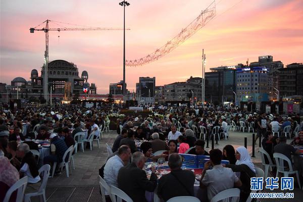 《海贼王第890集》在线观看