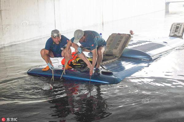 阅站漫画app最新版：免费搜索全网漫画，畅享多种便捷阅读体验