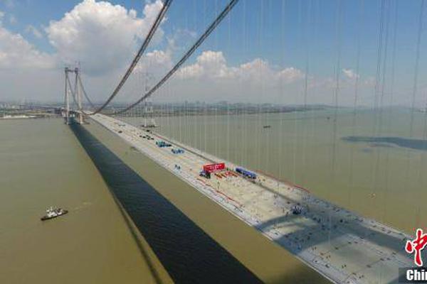 异世界搞笑冒险番为何吸引人？独特设定与反差角色是关键