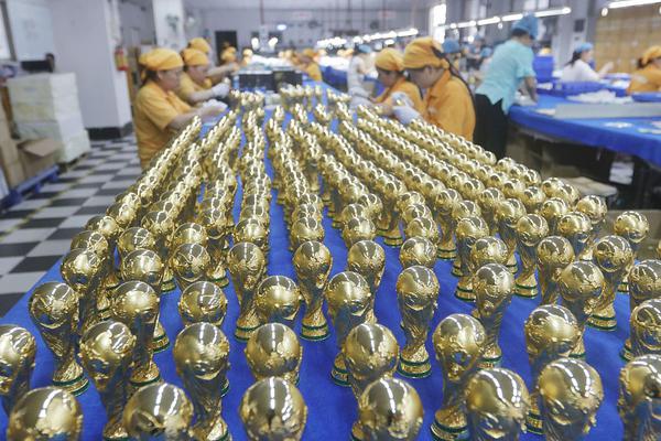 datealive 地铁逃生回归！biubiu免费加速，畅玩海量海内外精品手游