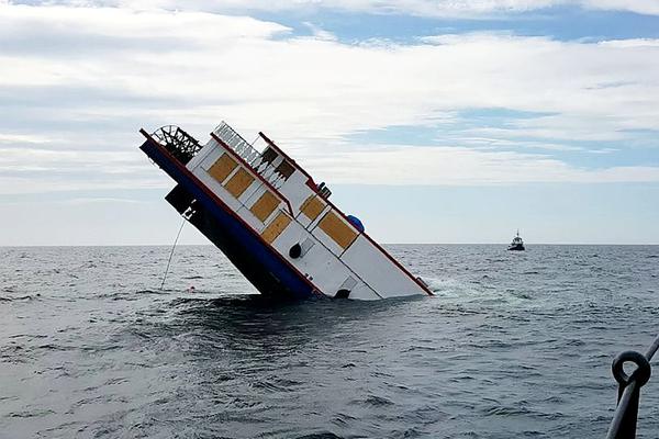 免费在线可阅读漫画成首选，却面临凯发k8国际首页登录的版权等难题待剖析？