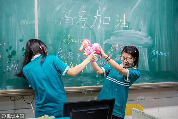 《海贼王第890集》在线观看