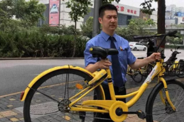 免费在线可阅读漫画成首选，却面临凯发k8国际首页登录的版权等难题待剖析？