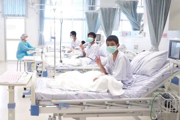 跟天官赐福有关古风名