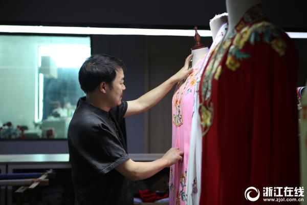 异世界搞笑冒险番为何吸引人？独特设定与反差角色是关键