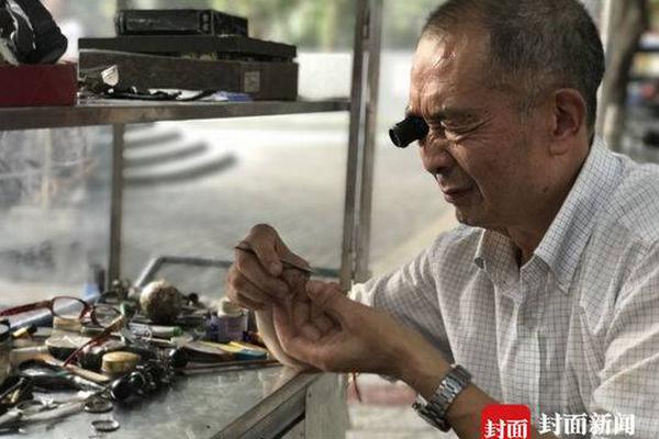 免费漫画阅站官方正版：无广告弹窗，全网漫画免费看