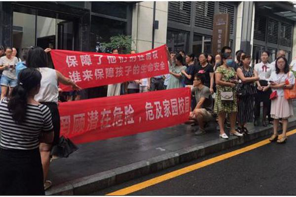 《海贼王第890集》在线观看