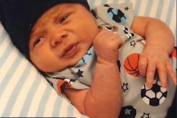 免费在线可阅读漫画成首选，却面临凯发k8国际首页登录的版权等难题待剖析？