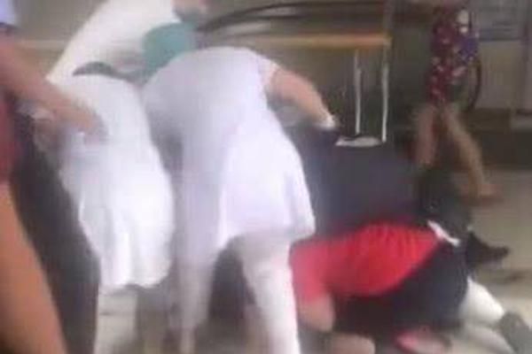 阅站漫画：资源丰富更新快，免费福利多，阅读体验超棒